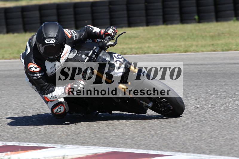 /Archiv-2025/48 25.08.2025 Cornu Master School ADR/rot-rouge/126